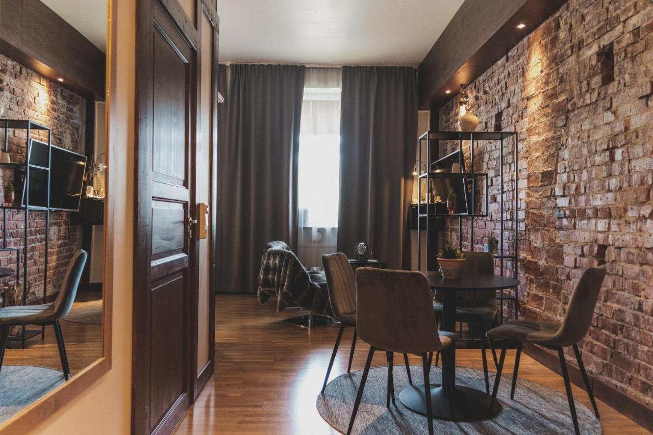 Western Arctic Eden Hotel